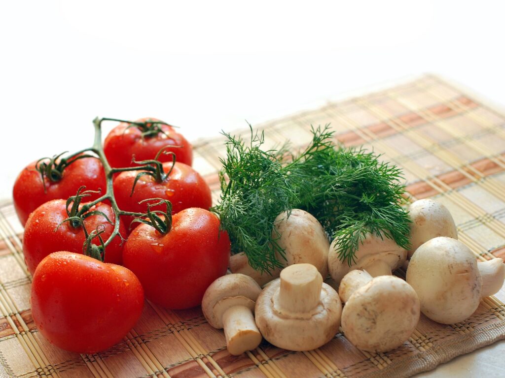 mushrooms, tomatoes, parsley-1351561.jpg